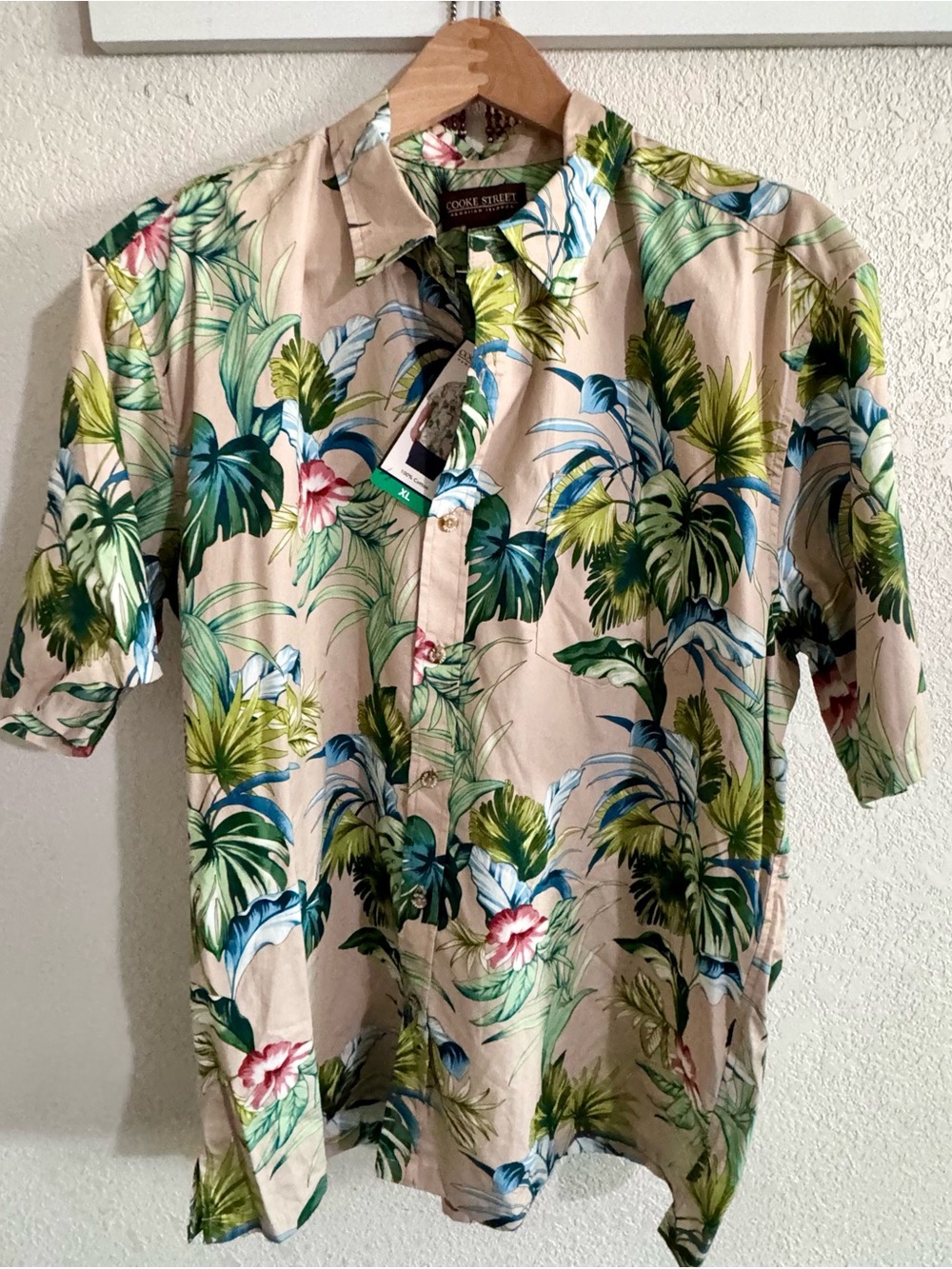 Cooke Street short Sleeve Aloha Hawaiian  100% cotton Floral Tan button up XL